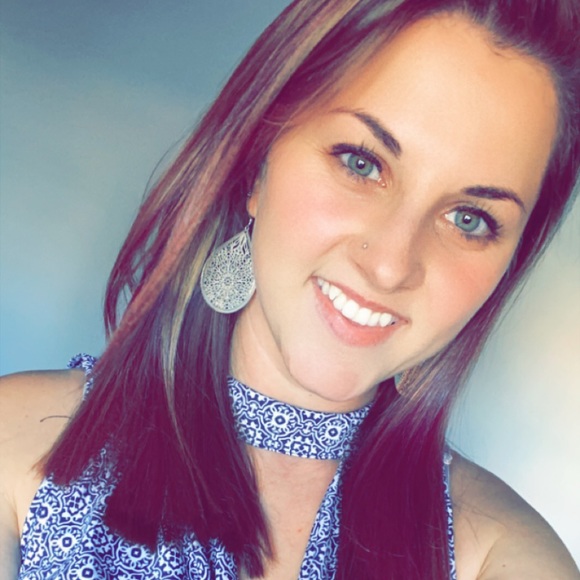 Meet your Posher, Niki - Picture 1 of 1